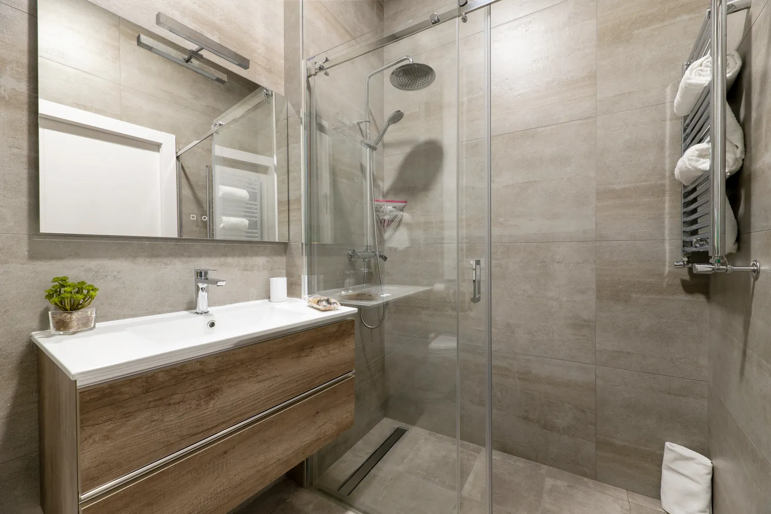 Glass Shower Doors Near You | Glass Innovation Corp