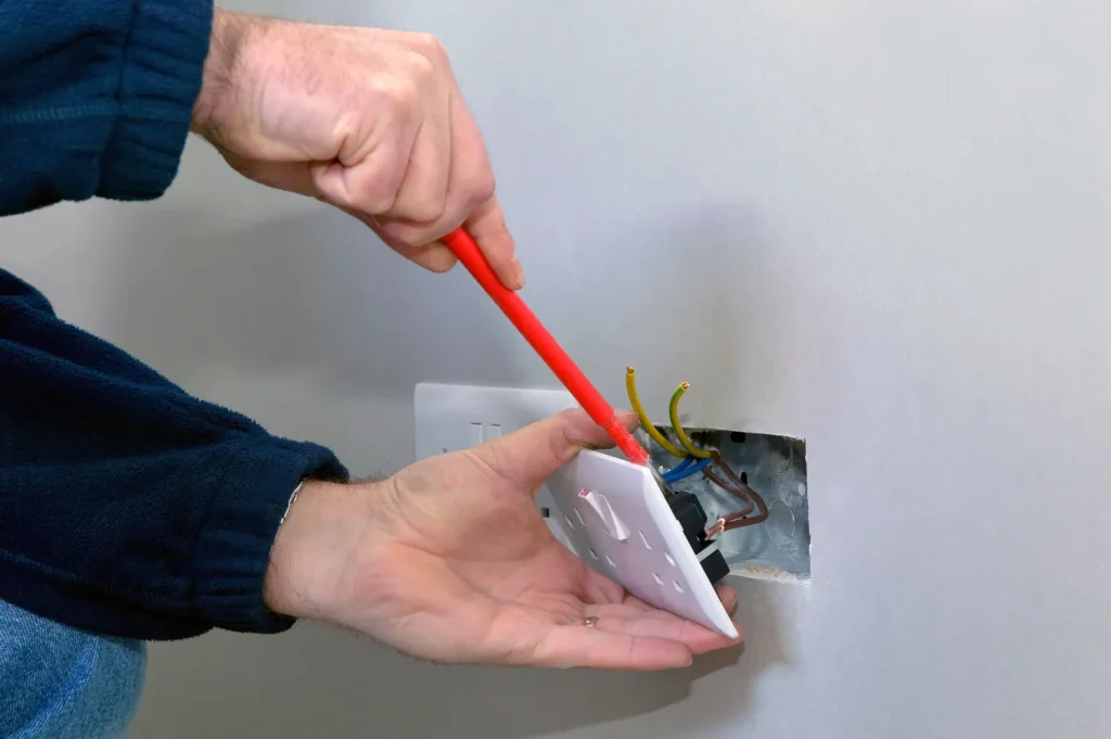 Electrician Near You | SmarTech Licensed Electrician